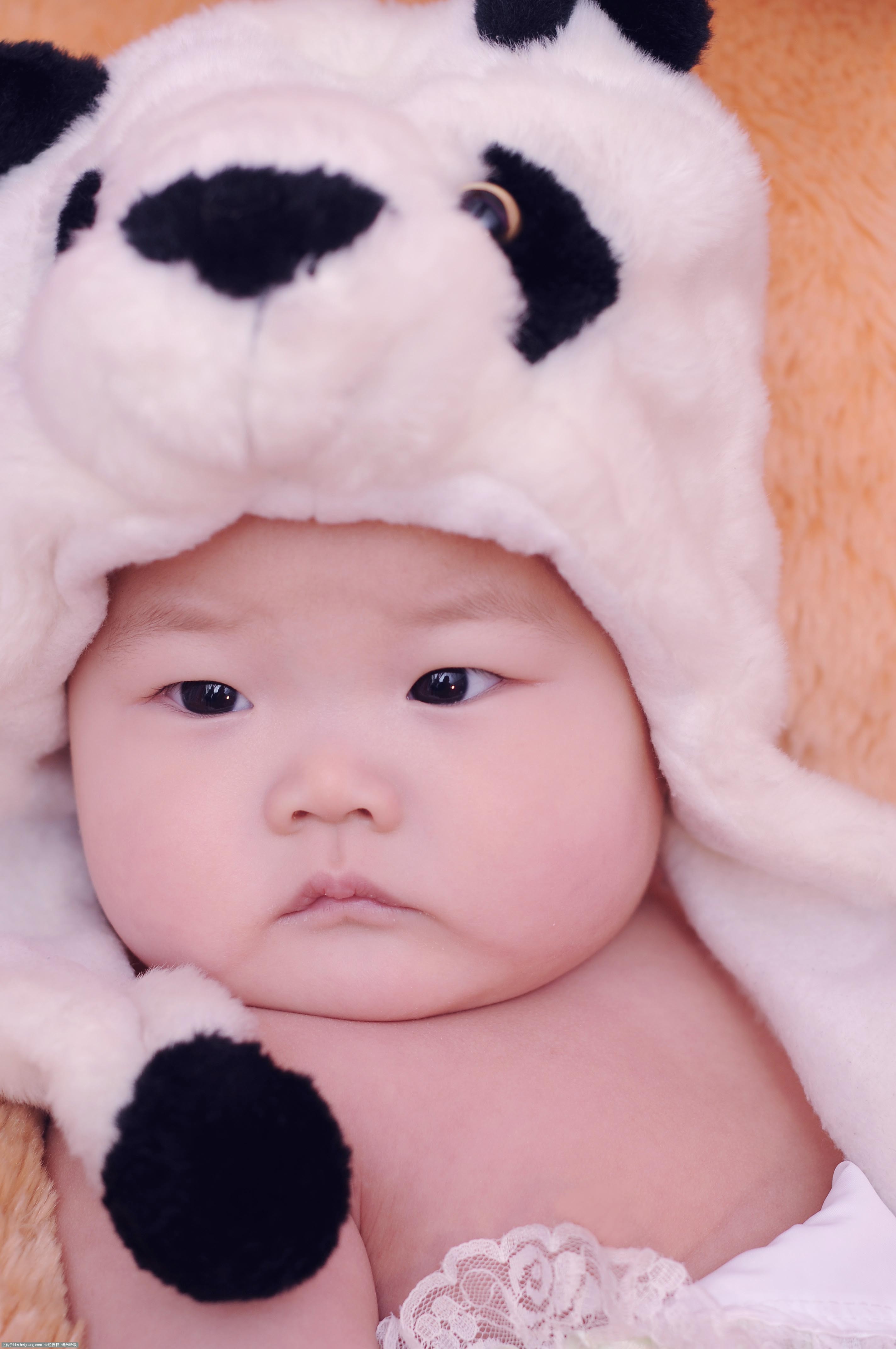 8个月了,这肚子确实小了点不过好在宝贝都是正常的。男宝肚子都不太大吧应该 闲来没事晒肚子的一枚最近吃的不太好主要是没什么体力做饭了之前一直自己做饭照顾自己,现在有点力不从心。好希望妈妈赶紧来还要等她10多天心情郁结中
