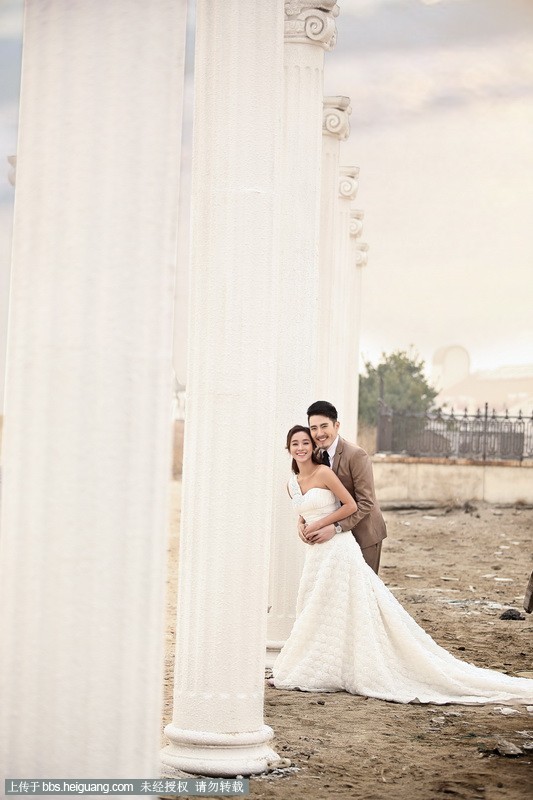 烟台的婚纱摄影_...选择最适合自己的婚纱,烟台红馆视觉婚纱摄影为您解析(2)