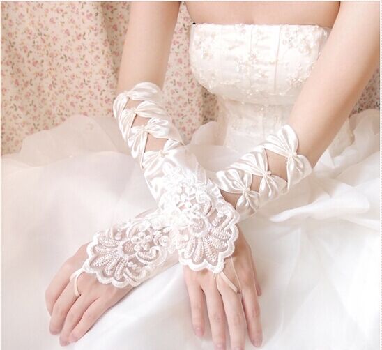 新娘手套婚纱手套_新娘婚纱手套怎么搭配 婚纱手套种类有哪些(3)