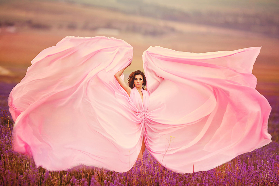 [转载]唯美人像摄影:浪漫的紫色薰衣草,唯美大气的人像