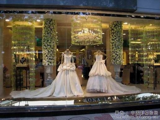 婚纱橱窗设计效果图_2017婚纱影楼橱窗趋势(2)