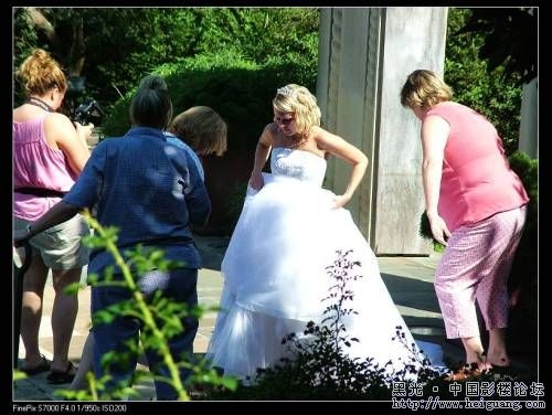 婚纱照怎么挂墙上图解_怎么照婚纱照